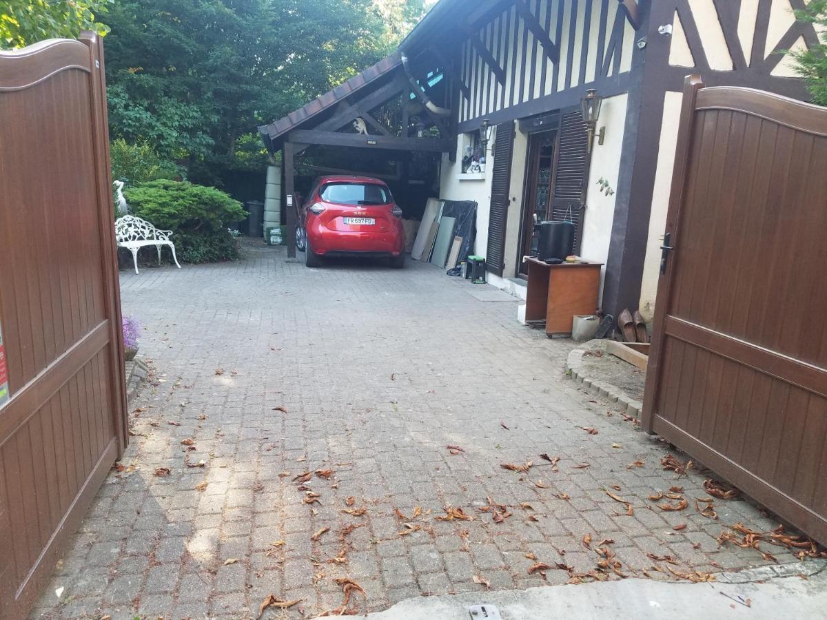 Normandy Cottage Gagny Eksteriør billede